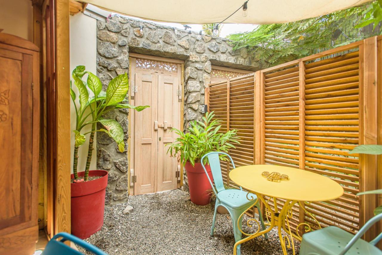 Les Cocottes Terre Sainte Villa Exterior photo
